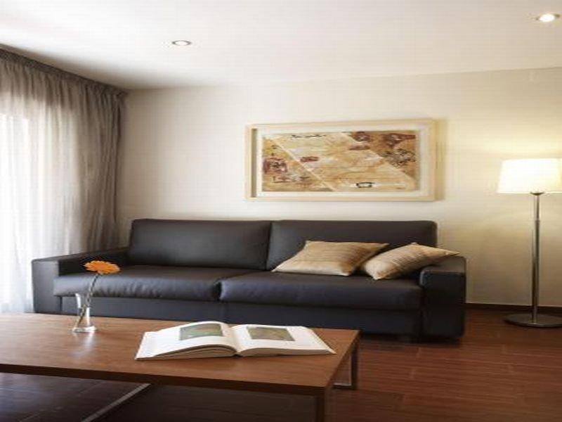 Apartamentos Turisticos Madanis L’Hospitalet de Llobregat Zimmer foto