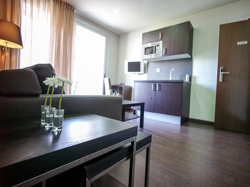 Apartamentos Turisticos Madanis L’Hospitalet de Llobregat Zimmer foto